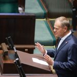 Tusk w Sejmie: środków dla powodzian nie zabraknie
