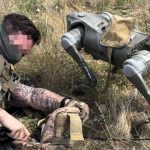 Wojsko Ukrainy dronami zrzuca „psy-roboty” na linię frontu jako wsparcie dla swoich wojsk