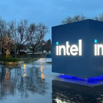Uśmiechnięta Polska Tuska. Intel wycofuje się z budowy fabryki półprzewodników w Polsce