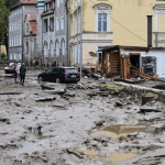 Przed powodzią – malownicza miejscowość. Po – błoto i dramat mieszkańców [ZDJĘCIA]