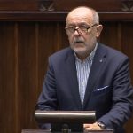 Emeryci stracą 900 zł. Tak wygląda polityka senioralna Tuska