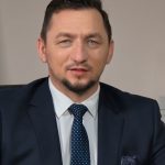 Burmistrz wstrzymał wypłaty wynagrodzeń dla nauczycieli i urzędników. W mieście wrze!