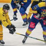 Ekstraliga hokejowa – mocny lider