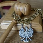 Niepokojące dane z sądów. Wciąż przybywa wakatów