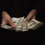 Ambasada pobiera 1000 dolarów za ewakuację ich obywateli z Libanu