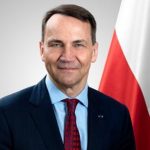 Żenujące tłumaczenie Sikorskiego: „Lepiej by było, gdyby Polska była zaproszona”– defensywa po braku Polski w Berlinie