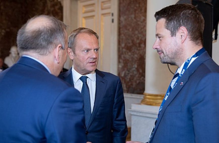 „Trzaskowski i Tusk – gdyby rządzili w 2022, Ukraina by nie istniała”