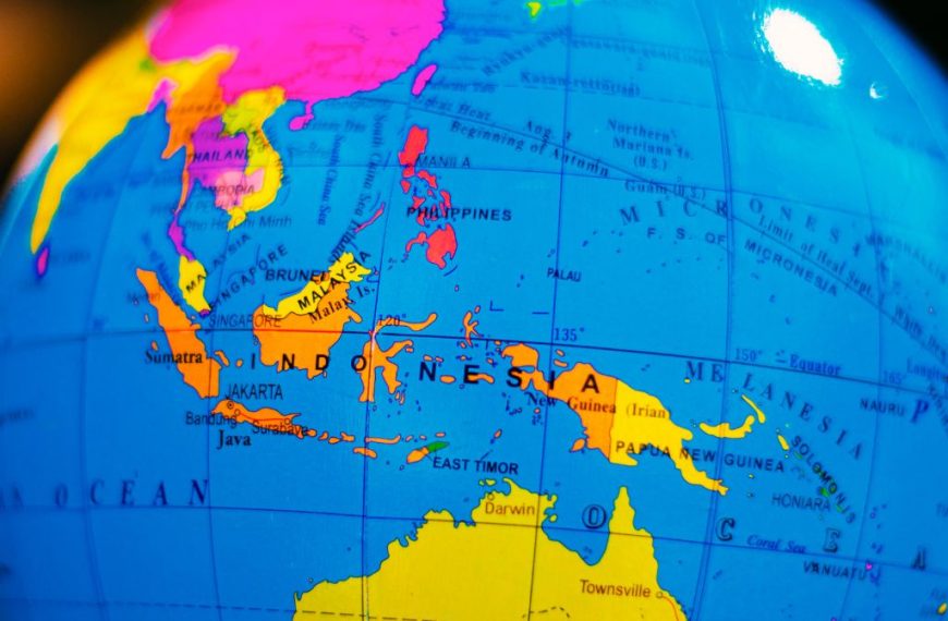 Indonezja: Potężne powodzie. Nie żyje kilkanaście osób