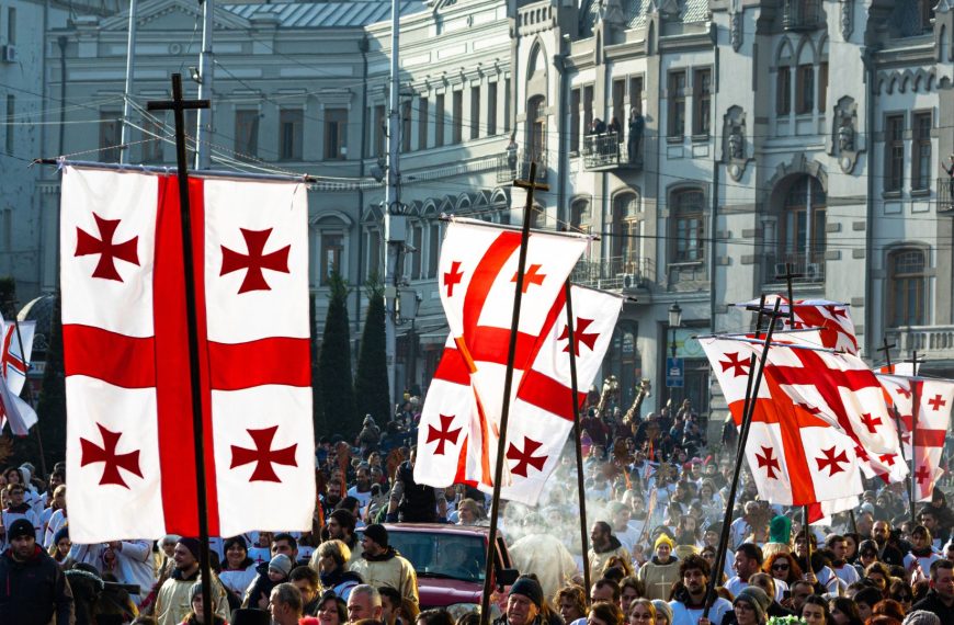 Całonocne antyrządowe protesty w Tbilisi…