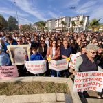Demonstracje po niewyjaśnionej śmierci młodej matki