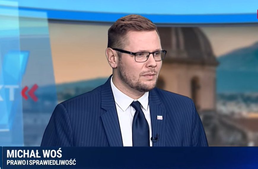 Woś: Myrcha ma za sobą wielu dziwnych ludzi, dlatego jego dymisja nie następuje