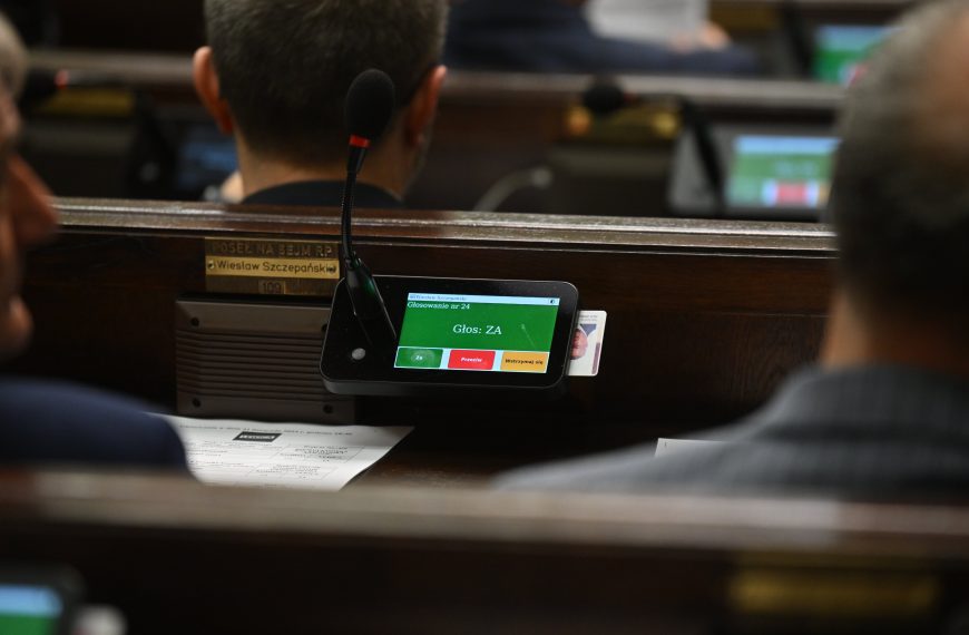 W sejmie poczytają dziś o Wigilii, a będą mówić ludzkim głosem?