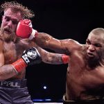 Mike Tyson wrócił do ringu. Jake Paul go pokonał, ale na punkty