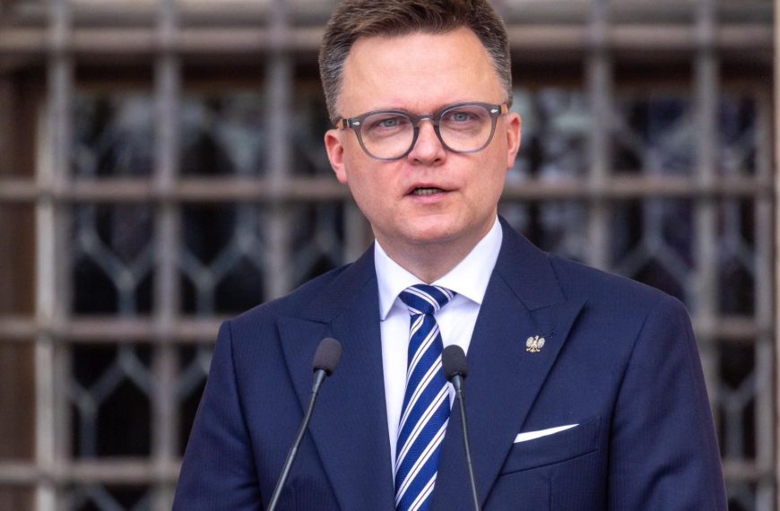 Hołownia ostry jak nigdy. Atakuje Trzaskowskiego
