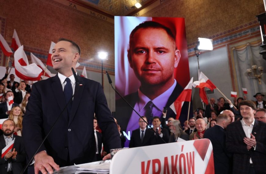 PiS będzie wspierał finansowo kampanię wyborczą Nawrockiego