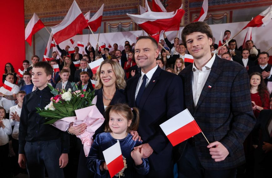 Nawrocki rozpoczyna kampanię prezydencką: „Nie jestem na bezpłatnym urlopie”
