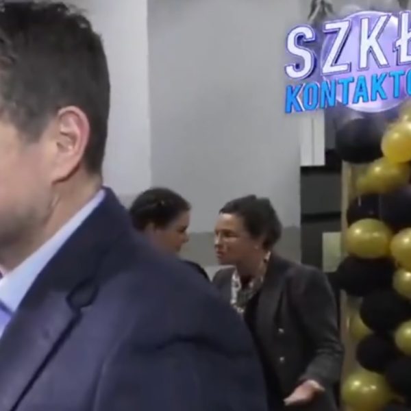 Zmuszają do zabawy z Trzaskowskim? Sceny jak z przedszkola, czyli kulisy kampanii KO