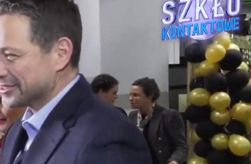Zmuszają do zabawy z Trzaskowskim? Sceny jak z przedszkola, czyli kulisy kampanii KO