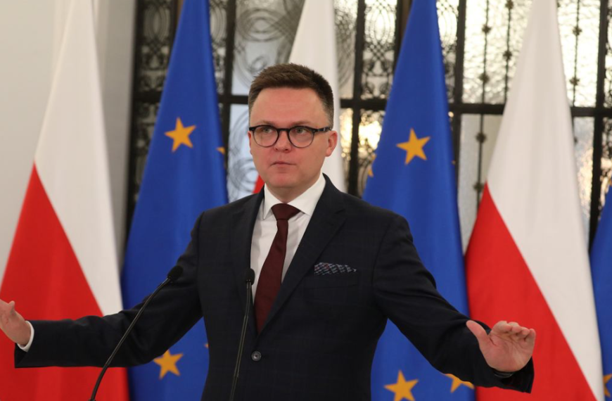 „Niezależny” Hołownia znów wbija szpilę Tuskowi!