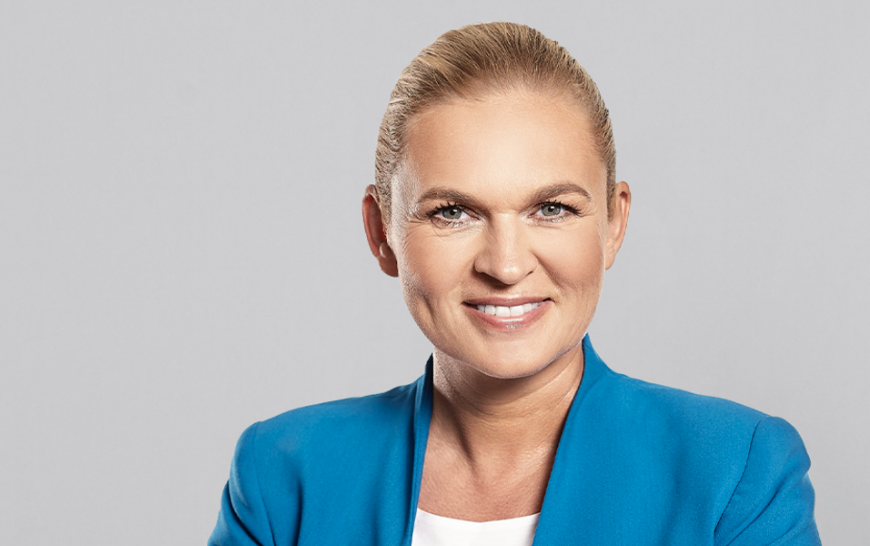 Nowacka spotkała się z uczniami. Polacy mówią: „DOŚĆ! Ręce precz od dzieci i młodzieży”