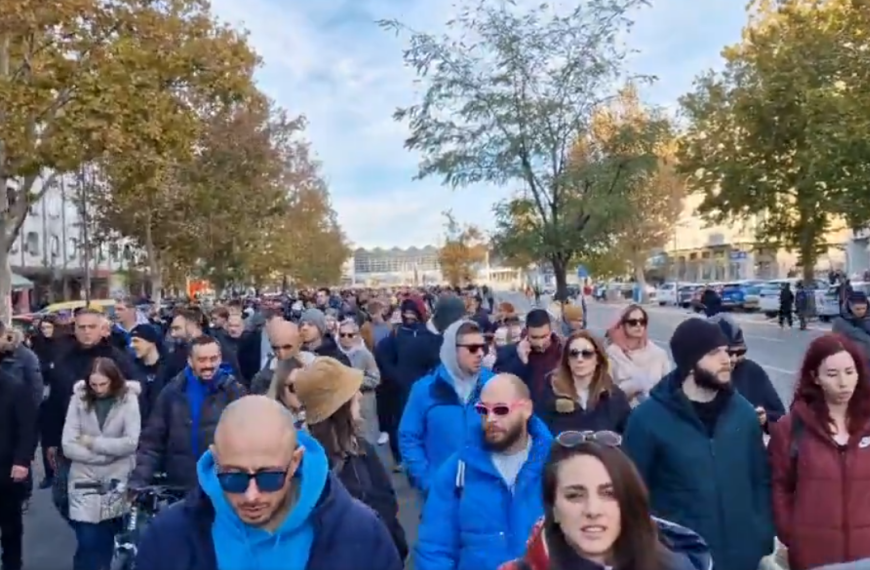 Protest w Nowym Sadzie w związku z tragedią na dworcu kolejowym