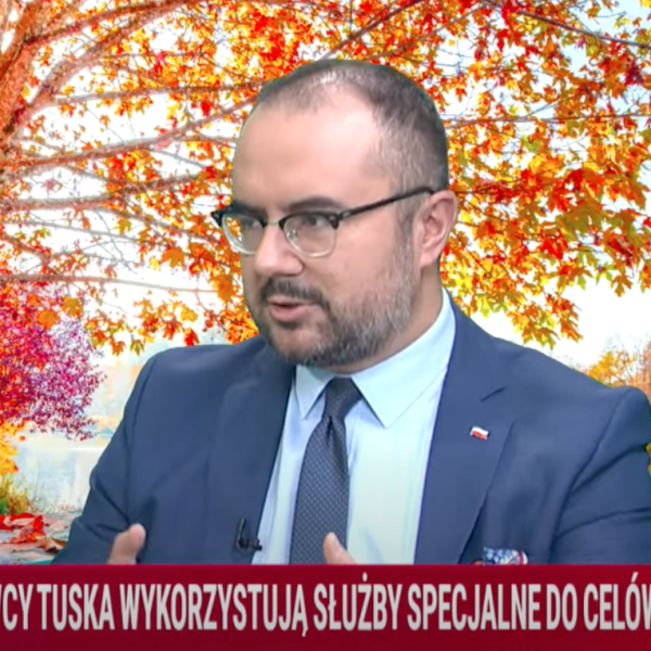 Jabłoński: Tusk gra tymi&hellip;