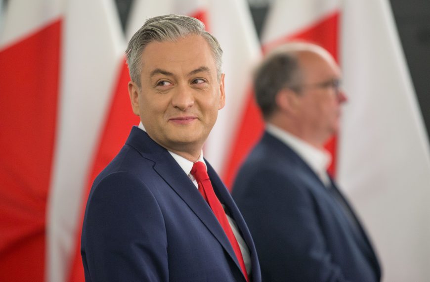 HIT! Biedroń bije w kolegę z koalicji. „Ma mało czasu na Warszawę”