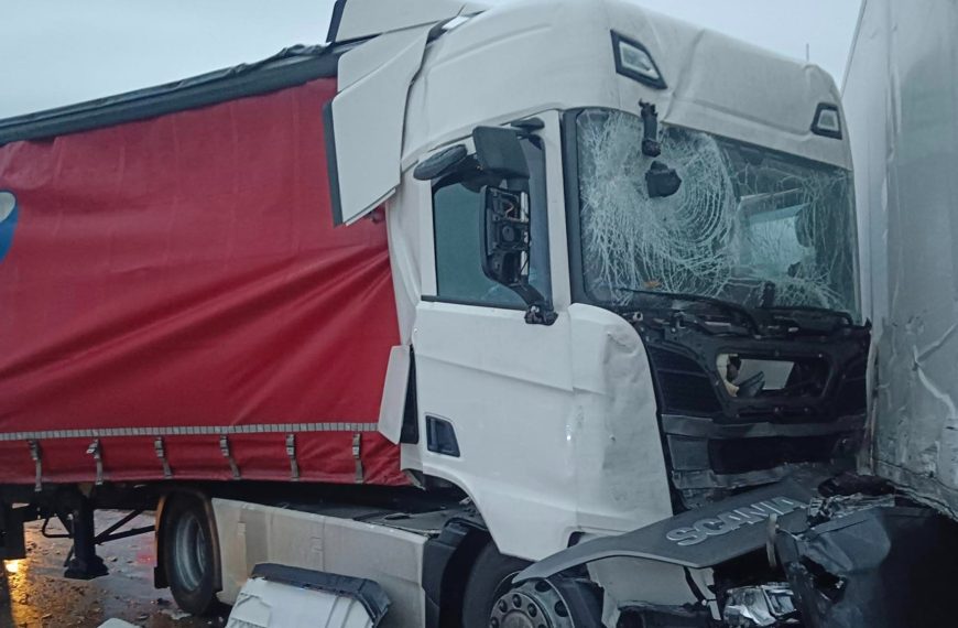 Karambol na A4. Jest ofiara śmiertelna