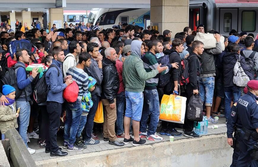 Oficjalnie przekazano: Będzie 49 Centrów Integracji Cudzoziemców. Polskę zaleje fala migrantów?