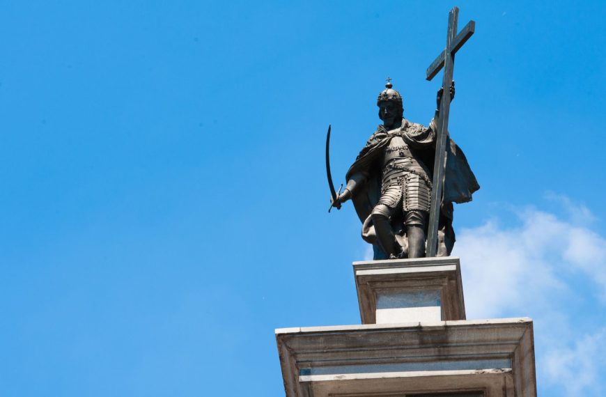 To najstarszy pomnik w Warszawie i symbol stolicy. Kolumna Zygmunta skończyła dziś 380 lat!