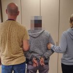 Strzelał z karabinu w kierunku posesji sąsiadów. W domu miał arsenał broni