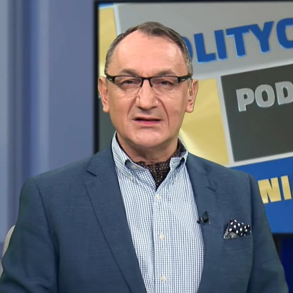 Lipiec: za Karolem Nawrockim&hellip;