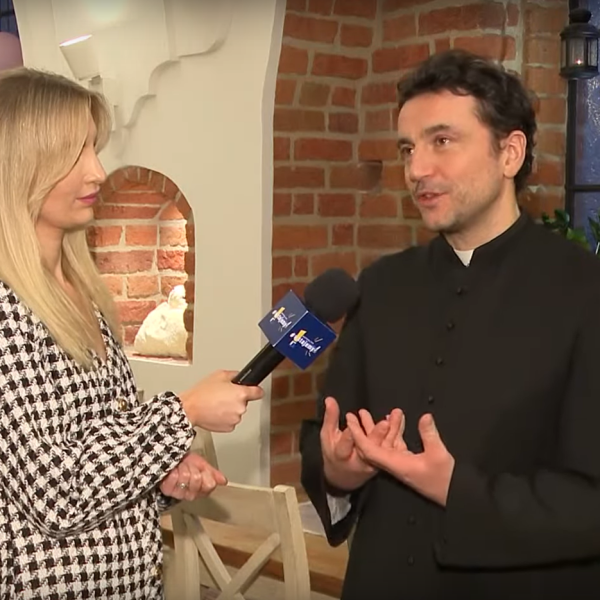 Czym są roraty? Istota rekolekcji adwentowych | Republika wstajemy!