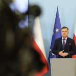 „180 tys. złotych za slajd”. Tyle kosztowała „praca” komisji Stróżyka?