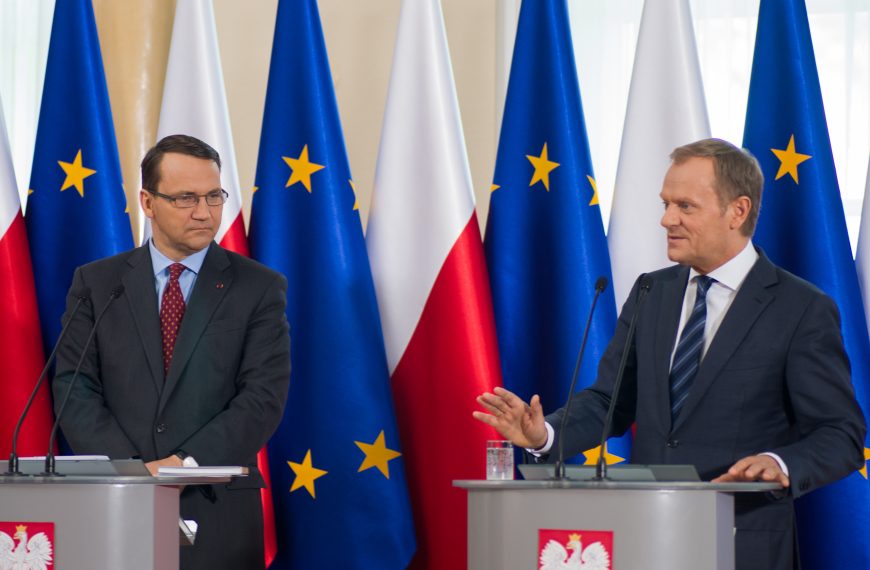Sikorski wypiera się resetu z Rosją. Dostał PRZYPOMNIENIE
