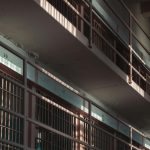 Schował zwłoki ojca do zamrażarki. Grozi mu wiele lat więzienia