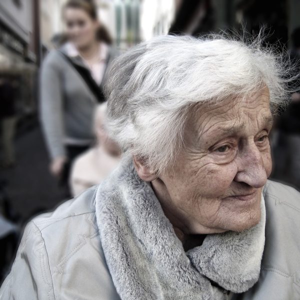 W Polsce więcej ludzi żyje w biedzie, niż mieszka w Warszawie