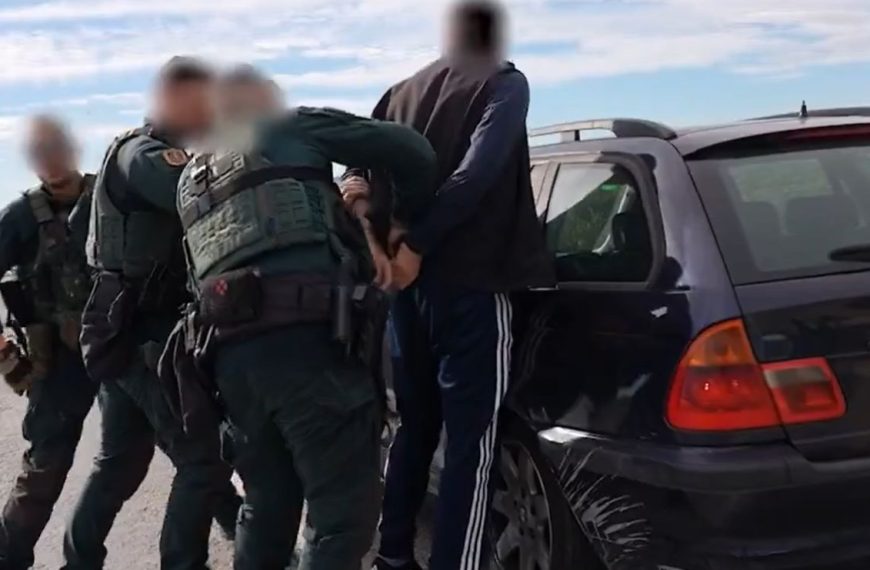 Nie okradali bankomatów. Zabierali je w całości…