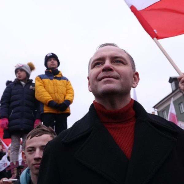 Obrzydliwe. Dziennikarka portalu Gazeta.pl napisała o „szemranych kontaktach” Nawrockiego z… hitlerowcami