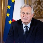 We Francji upadł rząd Michela Barniera