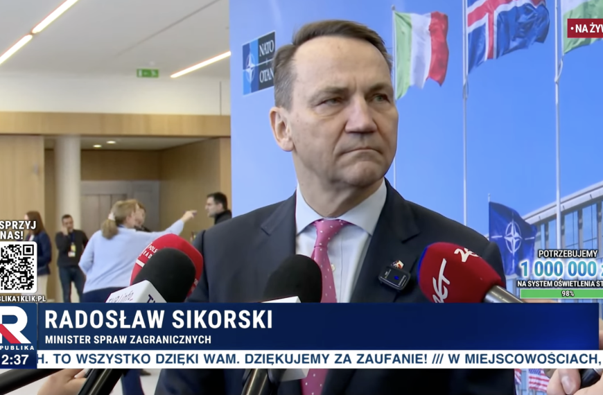 HIT! Reporter Republiki zapytał Sikorskiego o Reyndersa. Zdumiewająca odpowiedź!