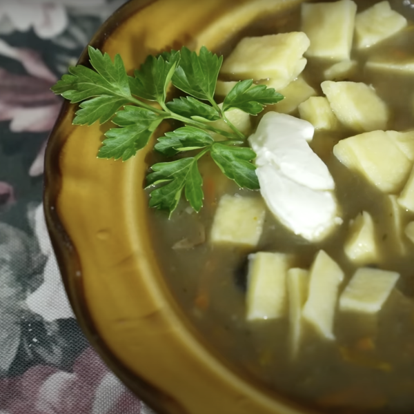 Tradycyjne Smaki Lubelszczyzny. Zupa grzybowa z łazankami [wideo]