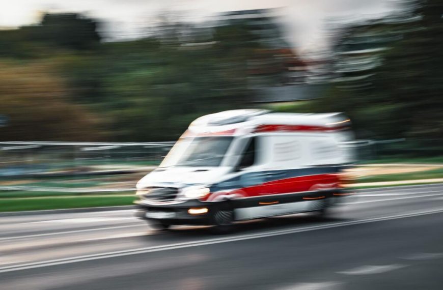 Tajemniczy wypadek na stacji kolejowej. Chłopiec nie pamięta, co się stało