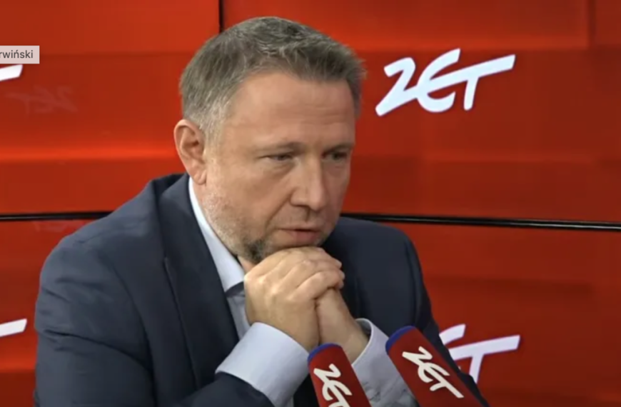 Kierwiński pod ostrzałem: polityczne komentarze zamiast pomocy dla powodzian