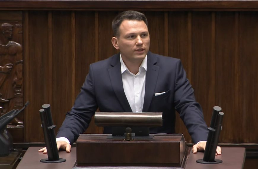 Immunitet Kaczyńskiego. Mentzen: Sam walnąłbym w mordę Komosę