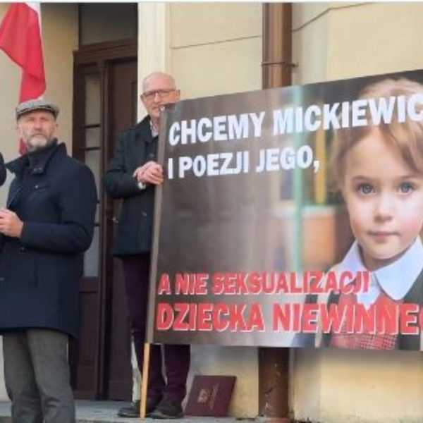 Mieszkańcy Świebodzina protestowali przeciwko działaniom ministerstwa oświaty
