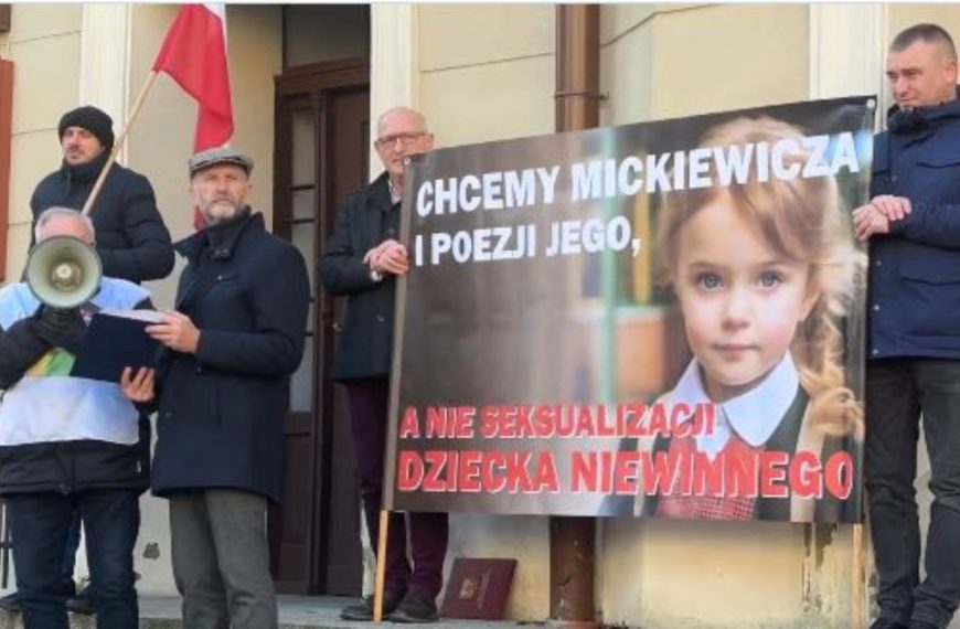 Mieszkańcy Świebodzina protestowali przeciwko działaniom ministerstwa oświaty