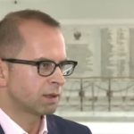„Polityczne szopki i przepalone pieniądze” – internauci masakrują Szczerbę i komisję wizową
