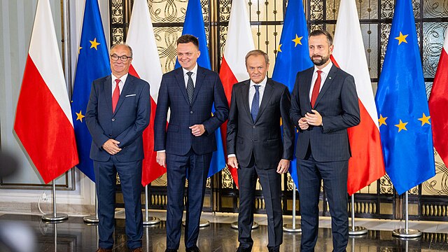 Zgrzyty w koalicji – Hołownia podgryza Tuska. Marszałek stanął w obronie Kaczyńskiego?